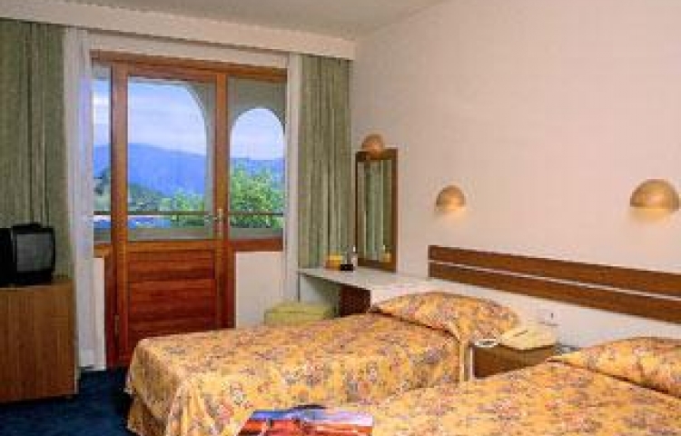 FORTUNA BEACH HOTEL