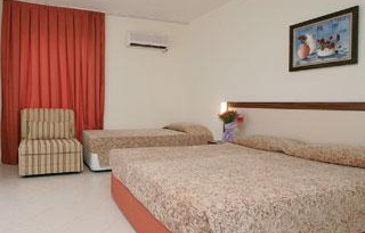 BONA DEA BEACH HOTEL