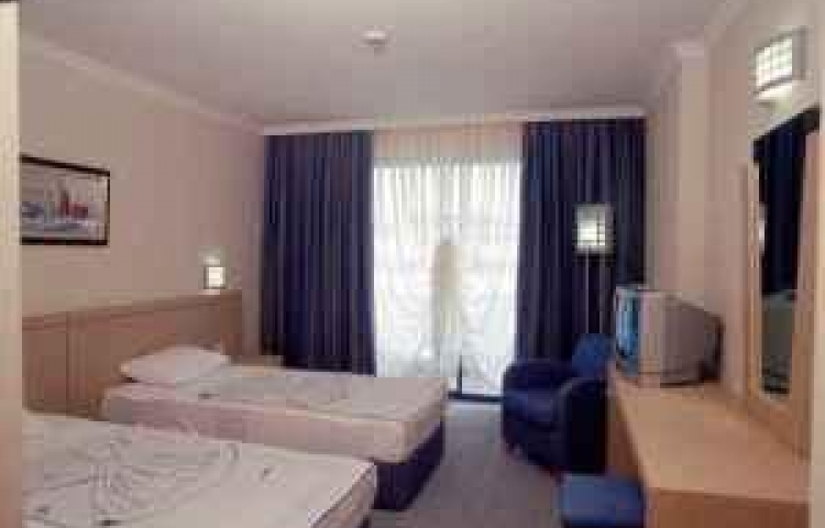 CATAMARAN RESORT HOTEL