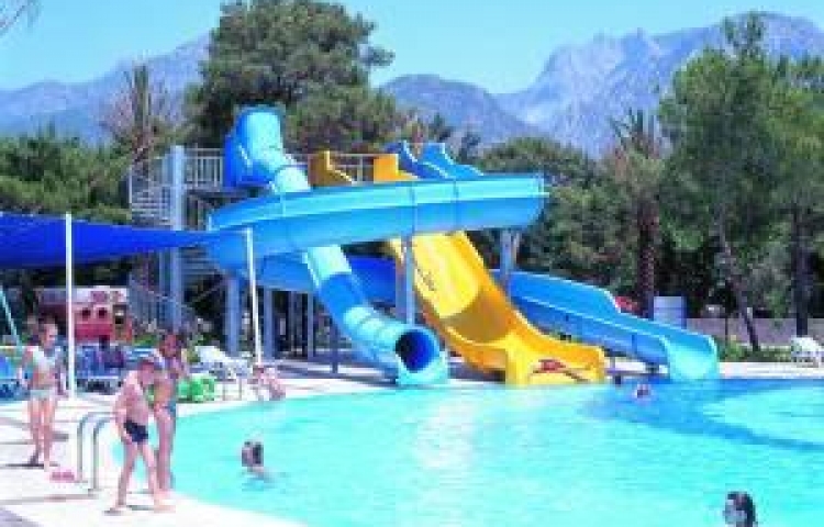 CATAMARAN RESORT HOTEL
