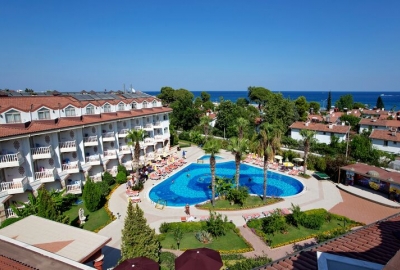 Larissa Sultans Beach