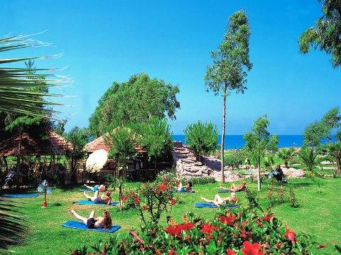 MAHBERi BEACH HOTEL