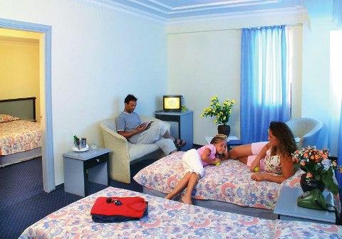 MAHBERi BEACH HOTEL
