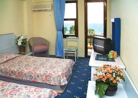 MAHBERi BEACH HOTEL