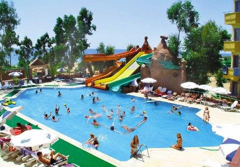 MAHBERi BEACH HOTEL
