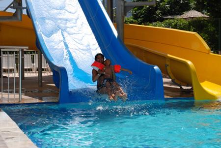 BLUE BAYS HOTEL