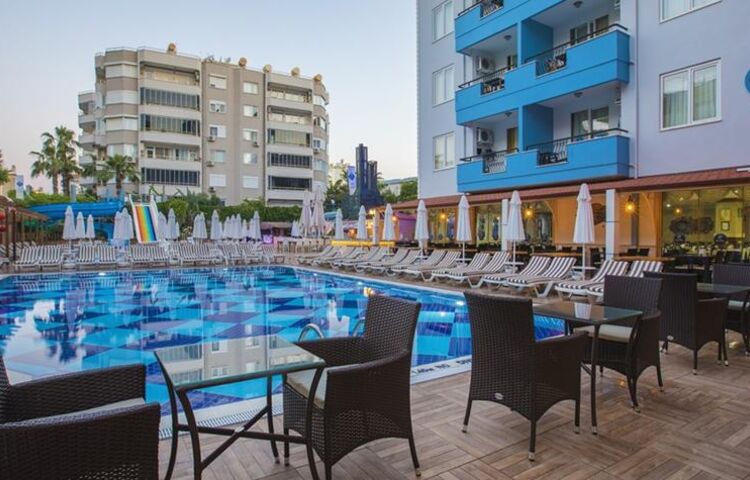 Club Big Blue Suite Hotel