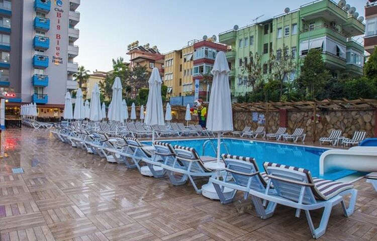 Club Big Blue Suite Hotel