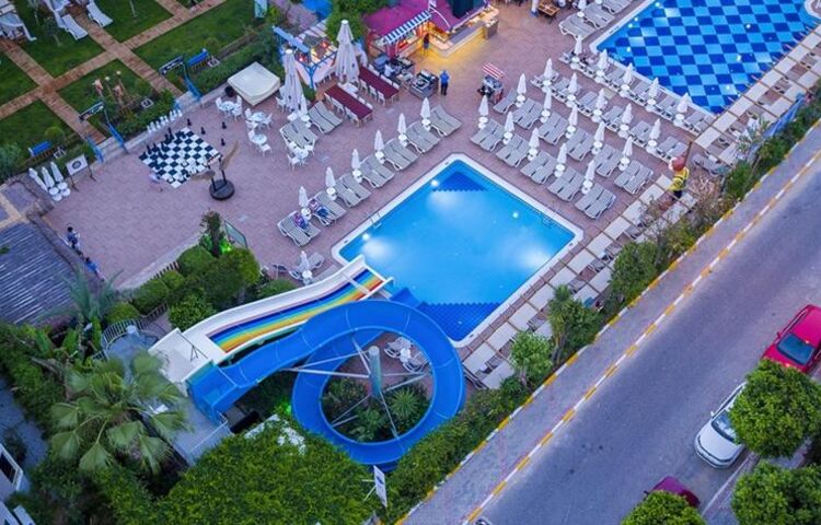 Club Big Blue Suite Hotel