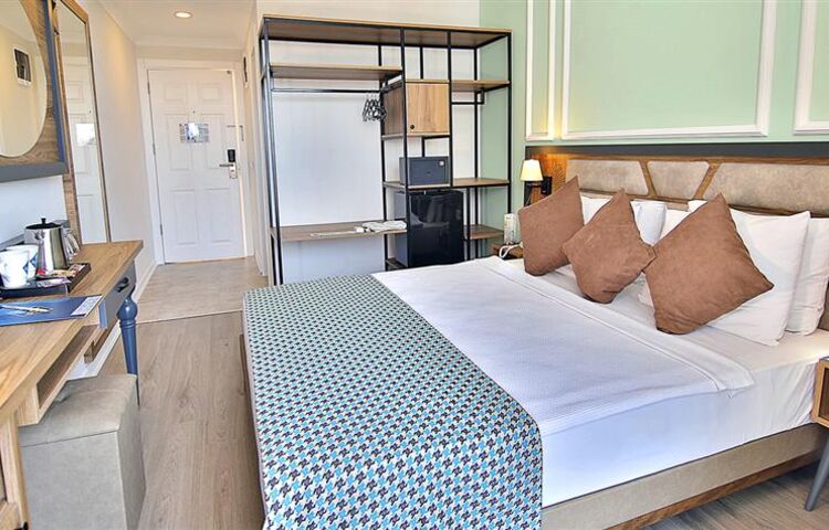 Club Big Blue Suite Hotel