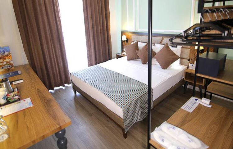 Club Big Blue Suite Hotel