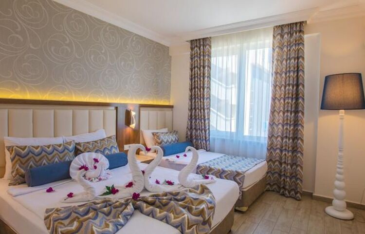 Club Big Blue Suite Hotel