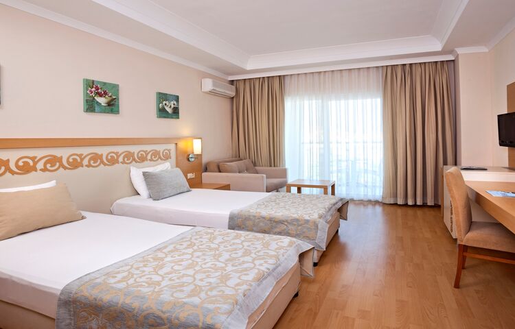 Titan Select Hotel