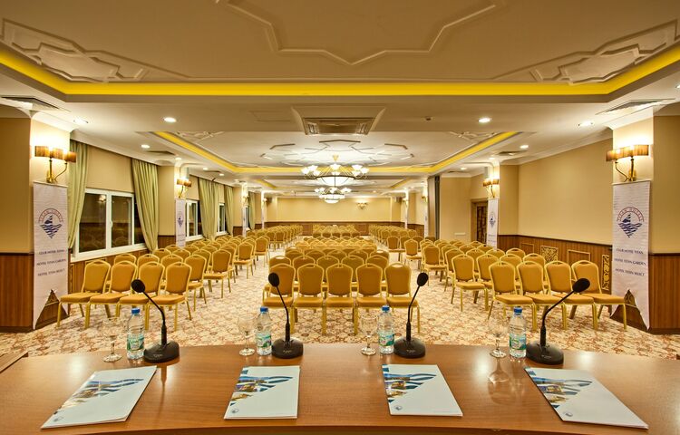 Titan Select Hotel