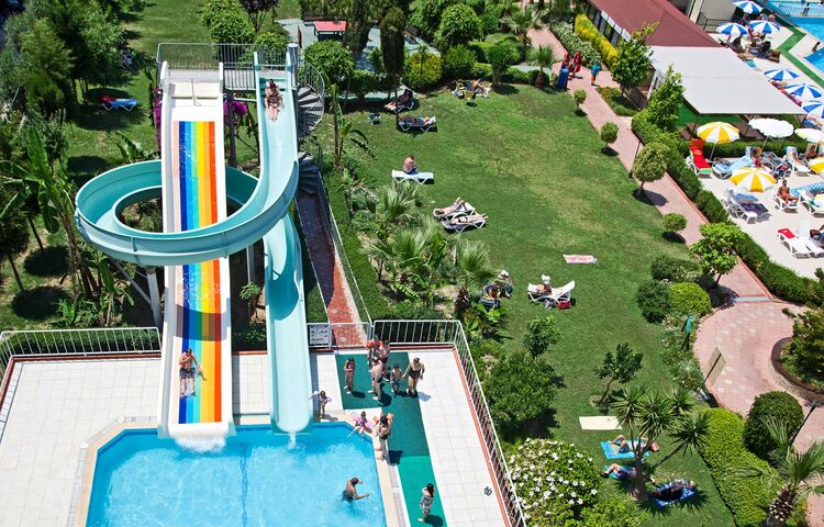 Hotel Titan Garden
