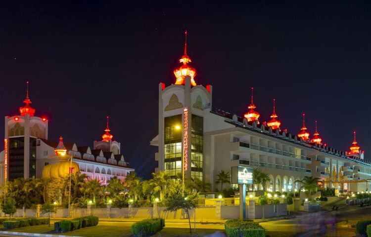 Side Crown Charm Palace