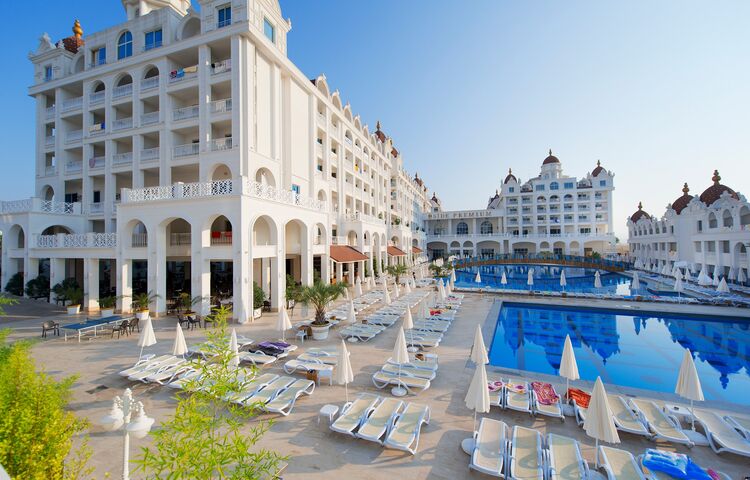 Side Premium Resort