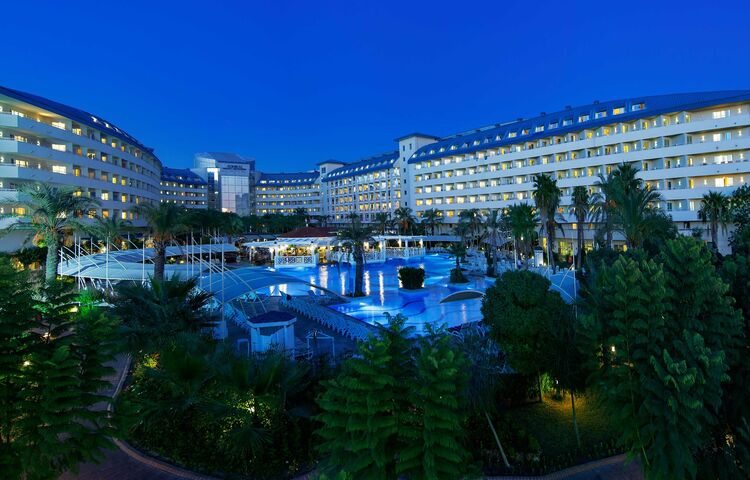 Crystal Admiral Resort Suites Spa