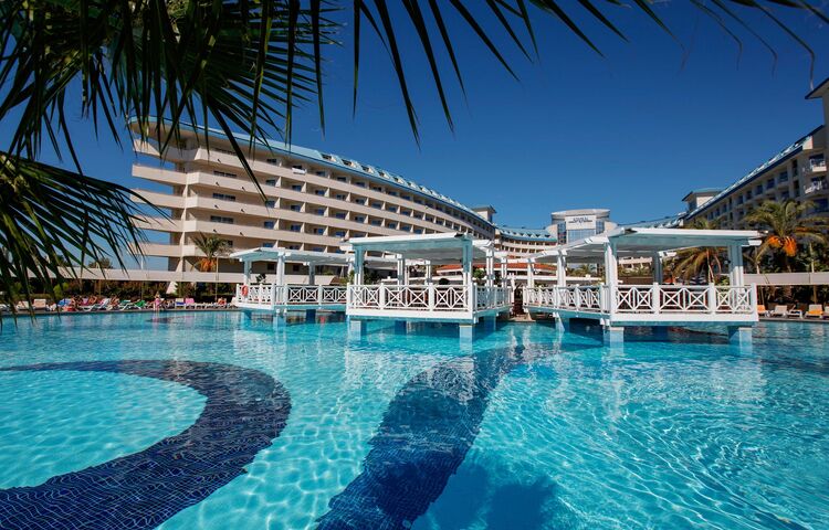 Crystal Admiral Resort Suites Spa