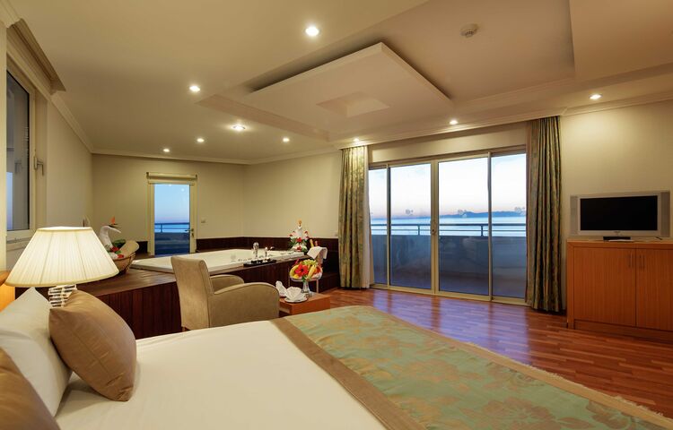Crystal Admiral Resort Suites Spa