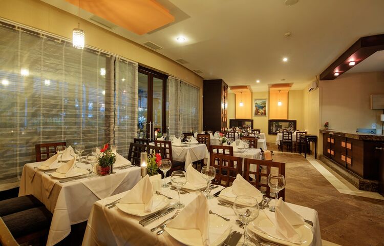 Crystal Admiral Resort Suites Spa