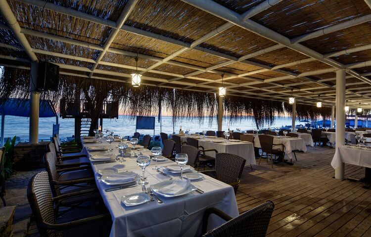 Crystal Admiral Resort Suites Spa