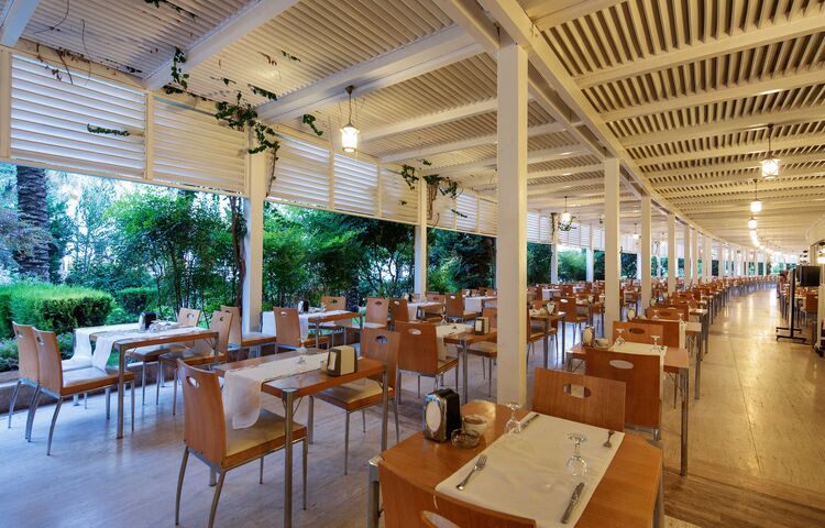 Crystal Admiral Resort Suites Spa