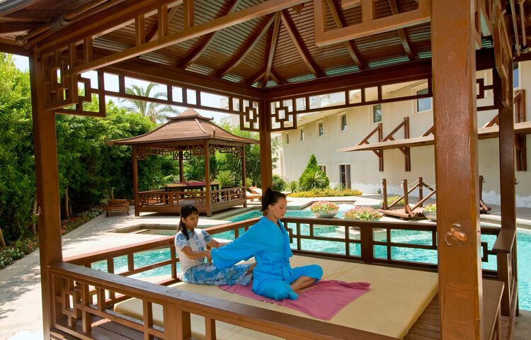 Crystal Admiral Resort Suites Spa