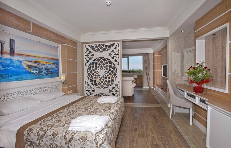 Crystal Sunset Luxury Resort & SPA