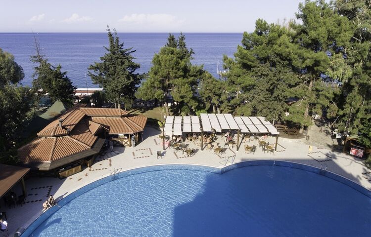 Palmet Beach Resort Hotel