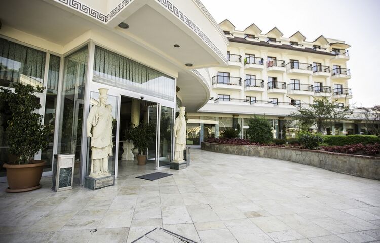 Palmet Beach Resort Hotel