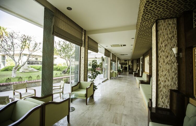 Palmet Beach Resort Hotel