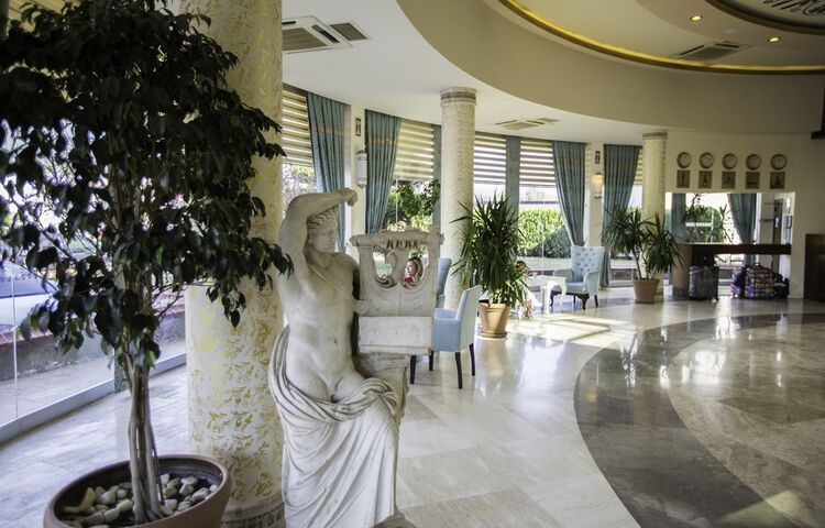 Palmet Beach Resort Hotel