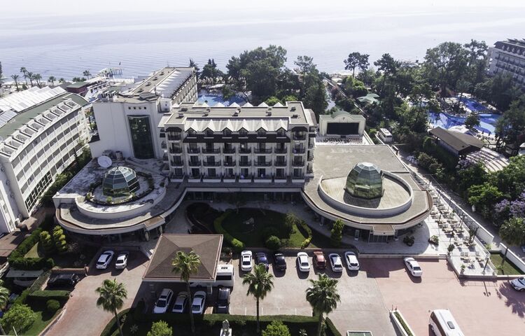 Palmet Beach Resort Hotel