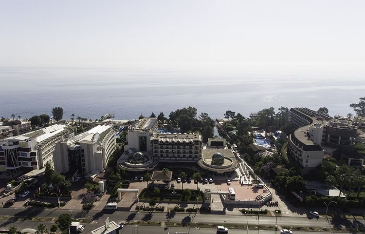Palmet Beach Resort Hotel