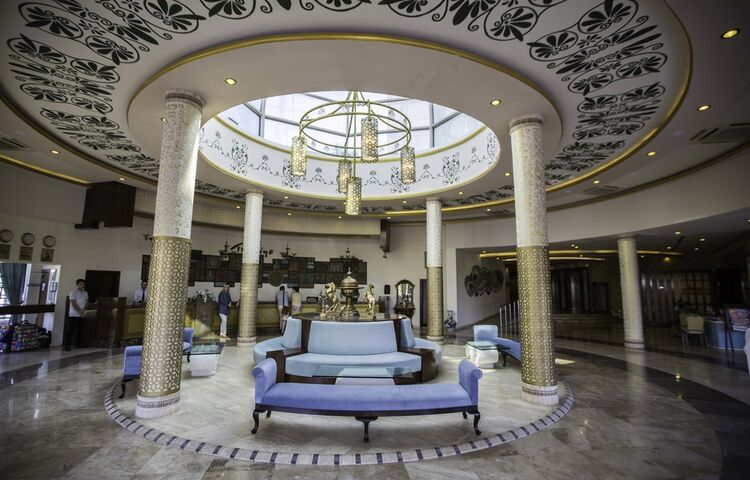 Palmet Beach Resort Hotel