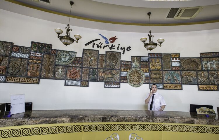 Palmet Beach Resort Hotel