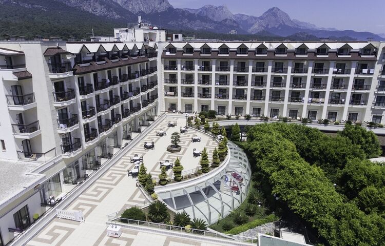 Palmet Beach Resort Hotel