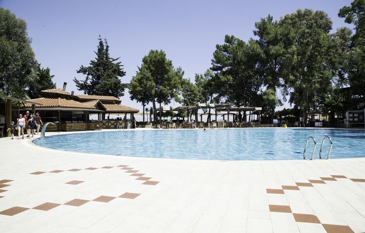 Palmet Beach Resort Hotel