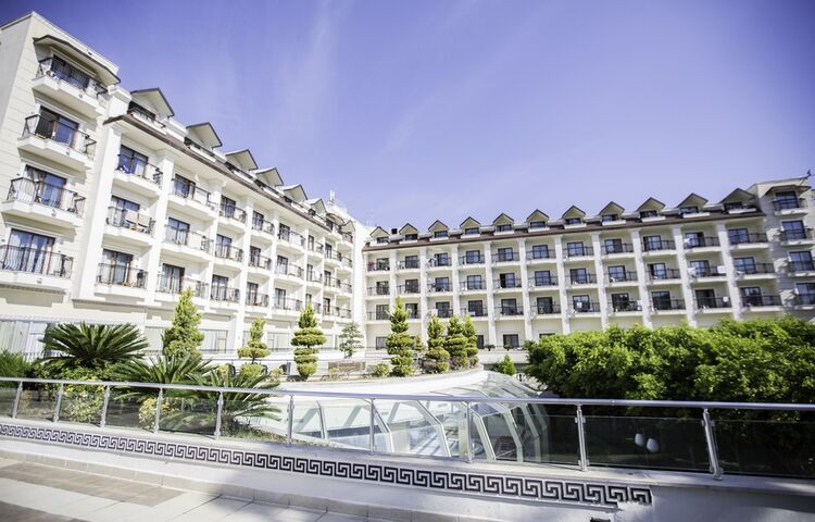 Palmet Beach Resort Hotel