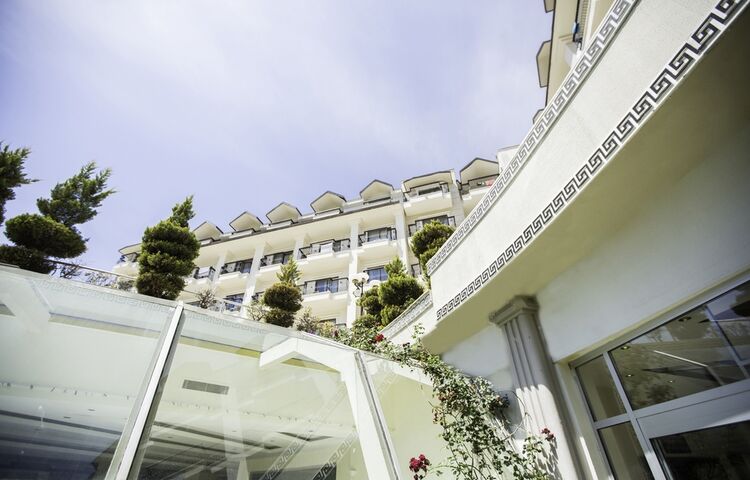 Palmet Beach Resort Hotel