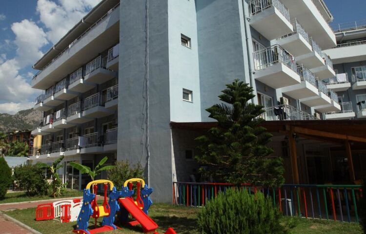 Monna Roza Beach
