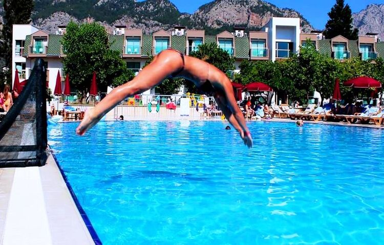 Monna Roza Garden Resort Hotel