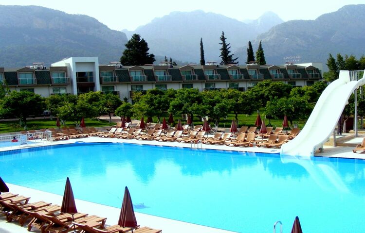 Monna Roza Garden Resort Hotel