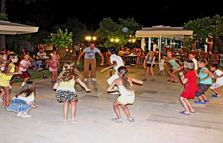 Monna Roza Garden Resort Hotel