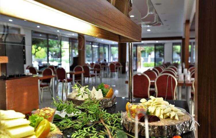 Monna Roza Garden Resort Hotel