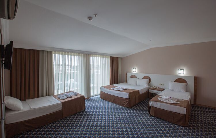 Monna Roza Garden Resort Hotel
