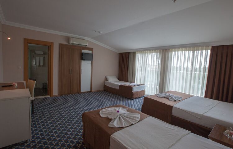 Monna Roza Garden Resort Hotel