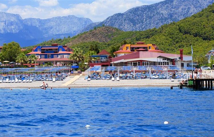 Sailor's Beach Club