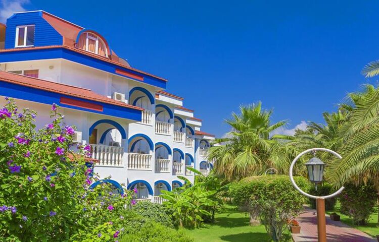 Sailor's Beach Club